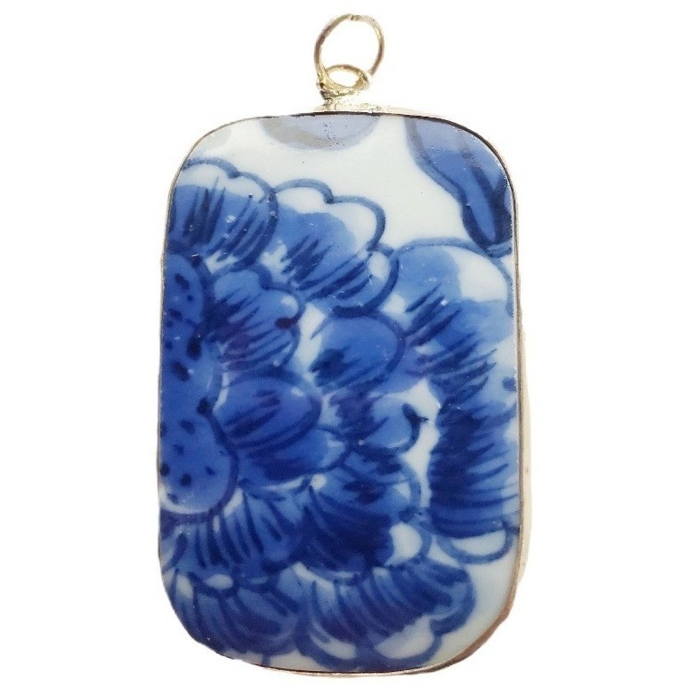 Ming Blue & White Floral Porcelain Pendant Chinoiserie Pottery Shard Jewelry‎